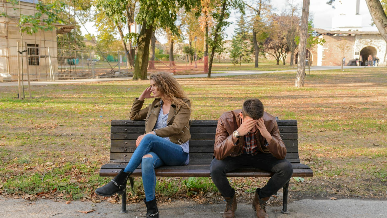 7 Ways Pornography Addiction Harms Relationships